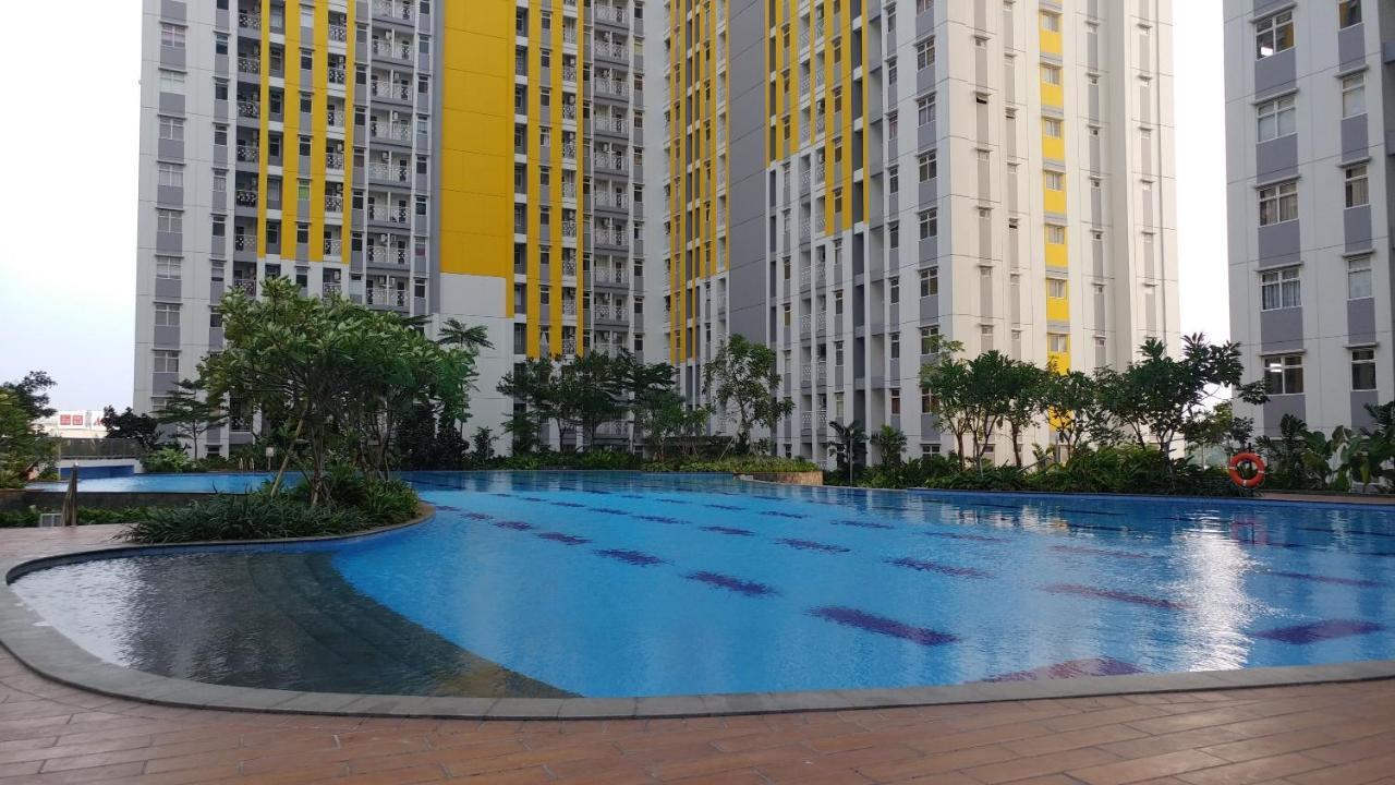 Relaxing 2Br Apartment At The Springlake Summarecon By Travelio Bekasi Exterior foto