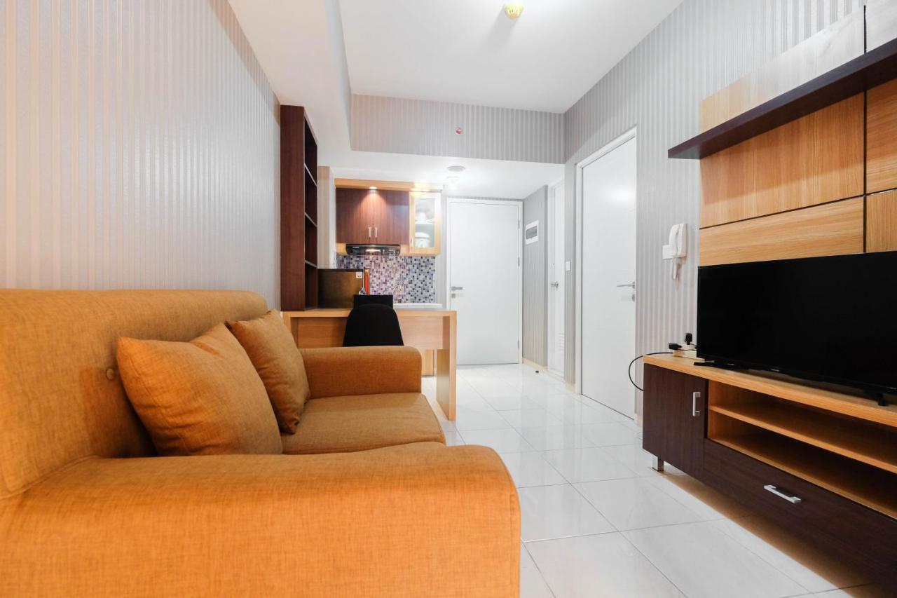 Relaxing 2Br Apartment At The Springlake Summarecon By Travelio Bekasi Exterior foto